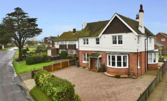 5 Bedroom Detached